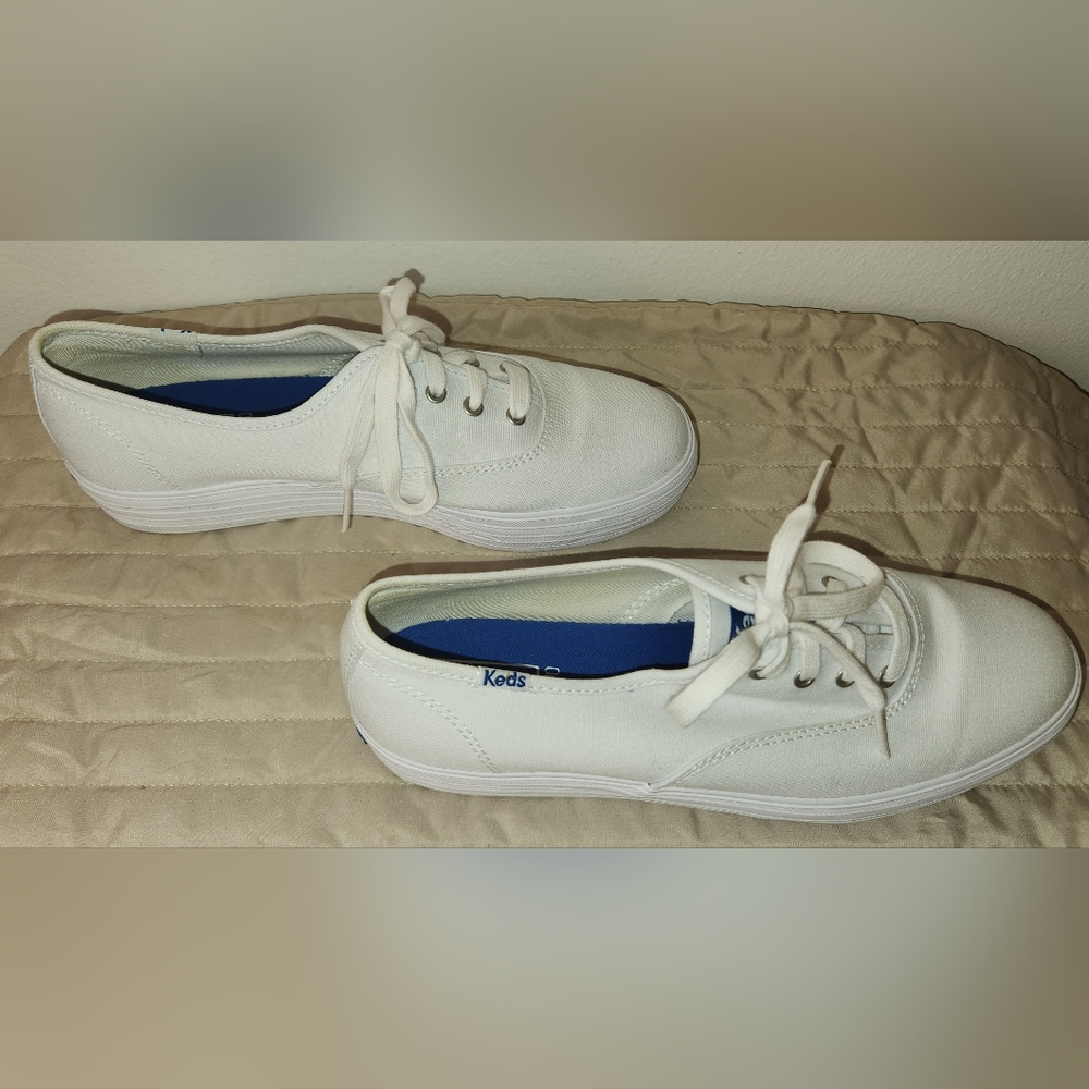 KEDS Women's White Triple Up Canvas Platform Sneakers - Picture 5 of 14